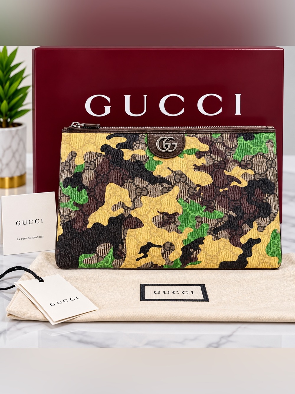 NWT Gucci Camouflage GG Supreme Pouch in Green and Brown